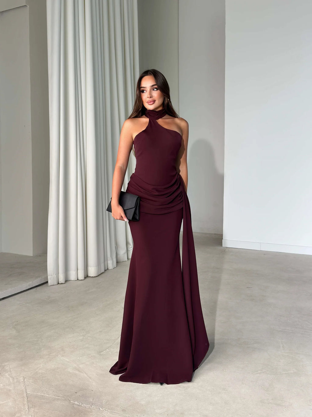 Mila burgundy dress
